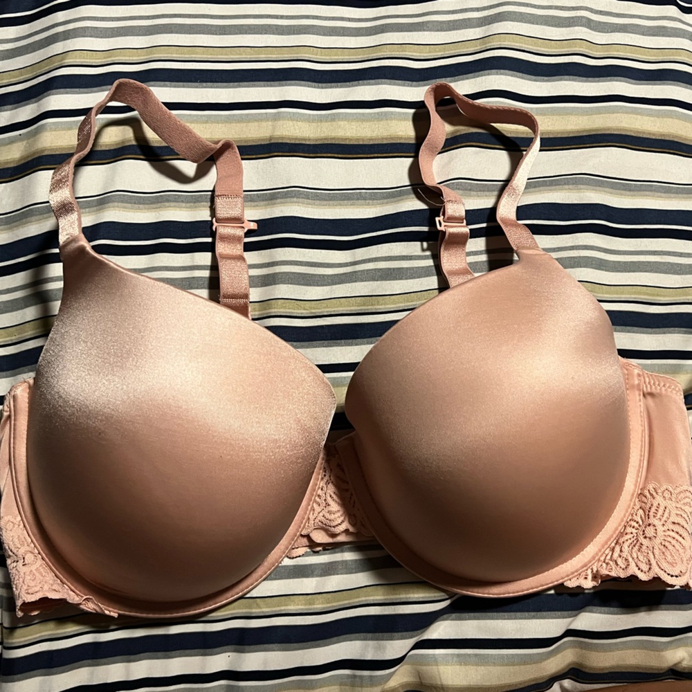 Auden 38DD pink bra